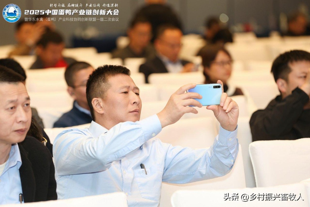 b1d11bf8d4a74ce48a4cc6d7a1639215~tplv-tt-origin-web_gif